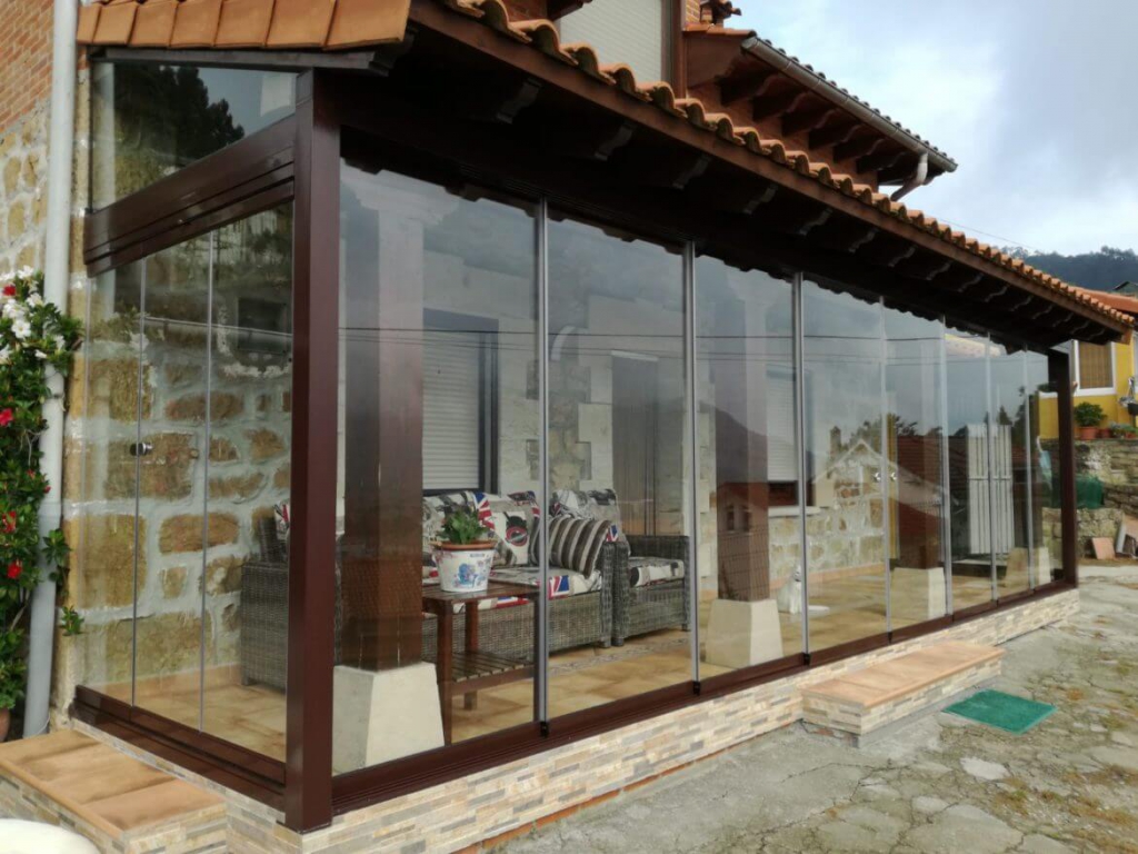 tipo Locomotora Obstinado ⊛ Cerramientos de vidrios con aluminio en Cantabria | Cerramientos Enjo